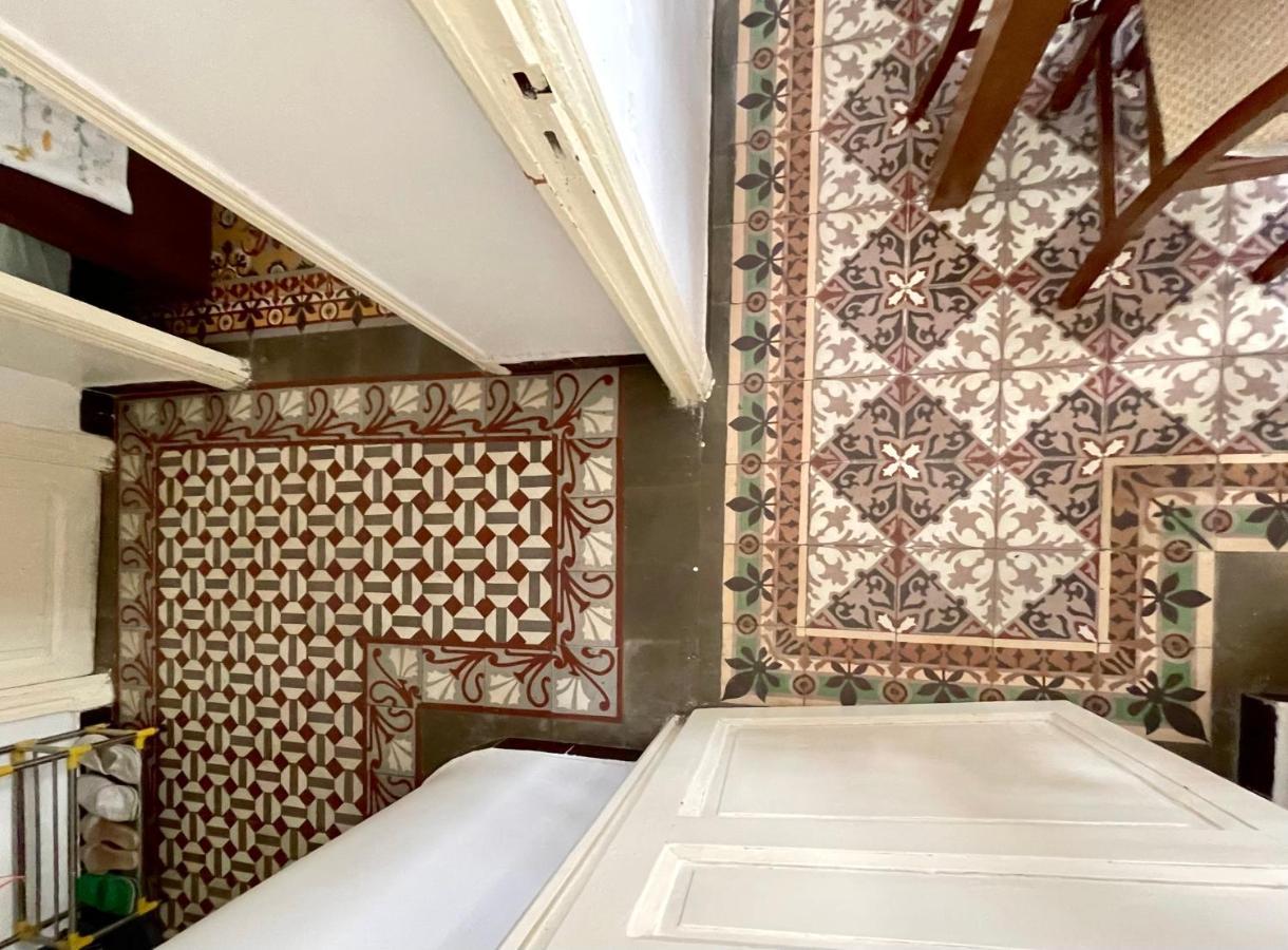 Appartement Dans Immeuble Haussmanien Algiers Buitenkant foto