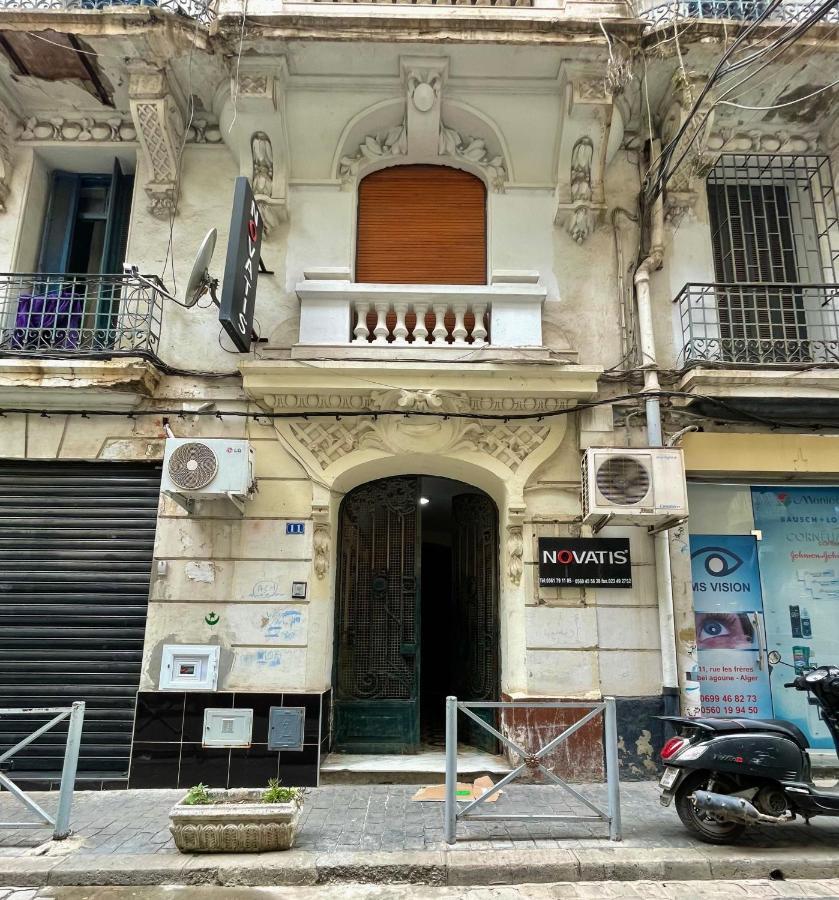 Appartement Dans Immeuble Haussmanien Algiers Buitenkant foto