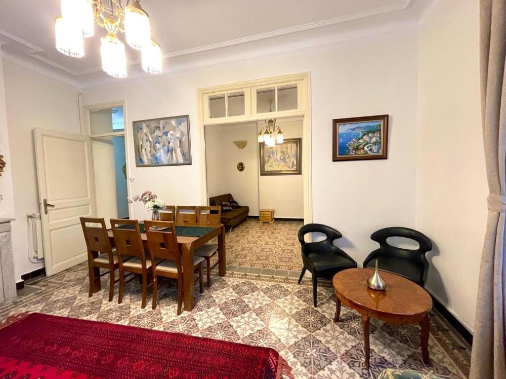 Appartement Dans Immeuble Haussmanien Algiers Buitenkant foto