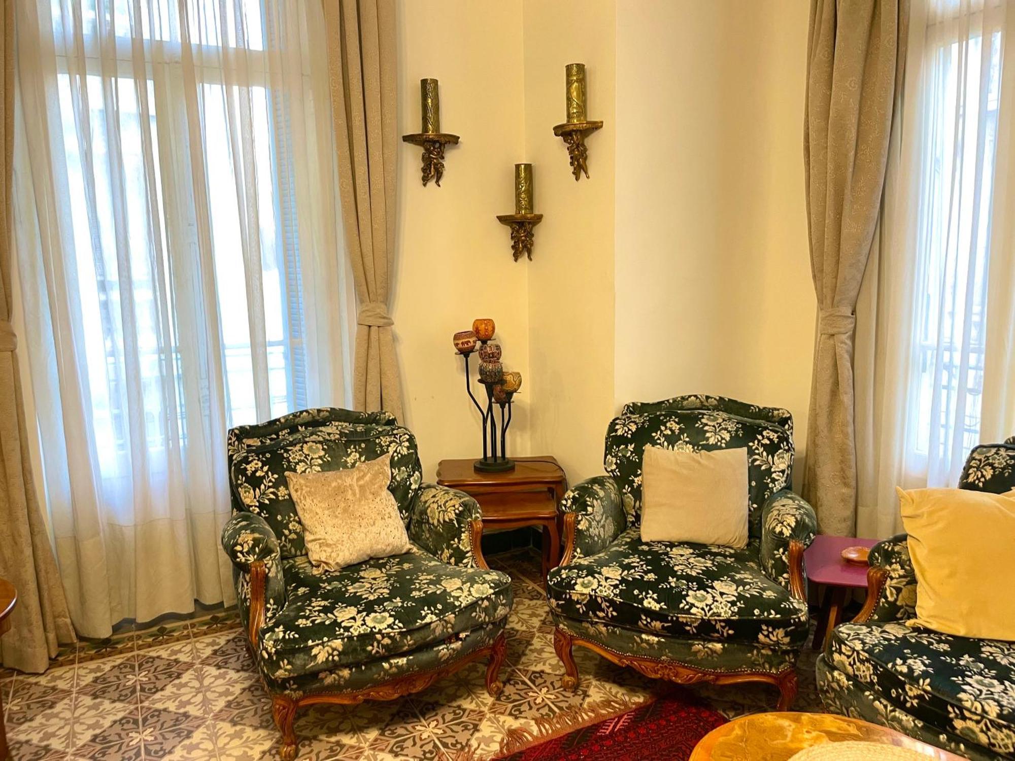 Appartement Dans Immeuble Haussmanien Algiers Buitenkant foto