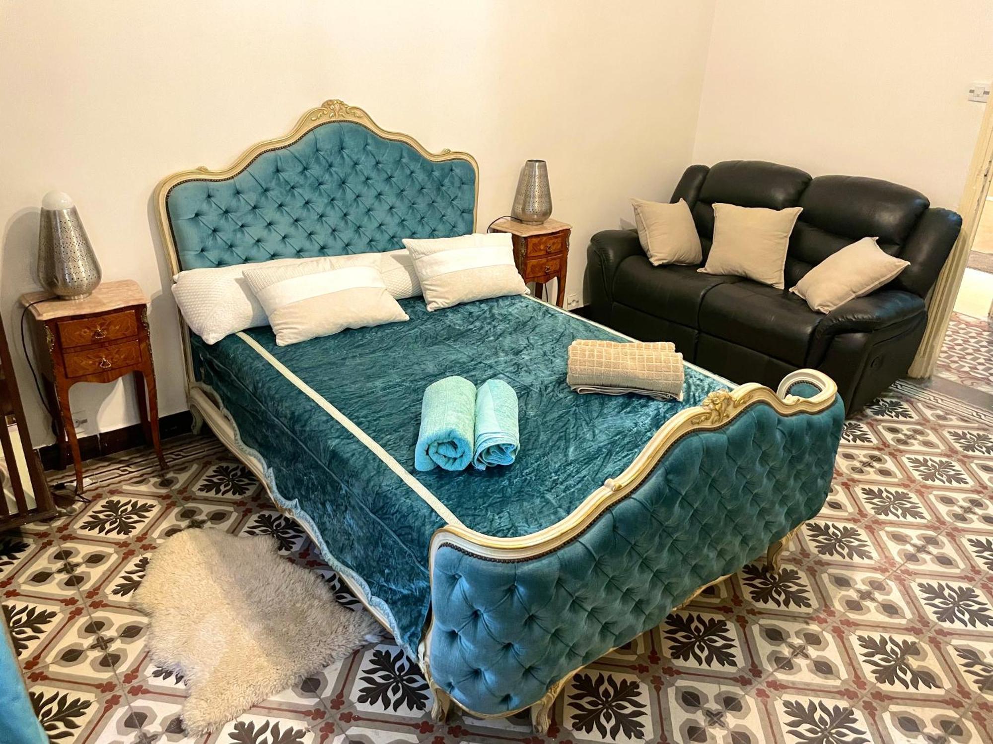 Appartement Dans Immeuble Haussmanien Algiers Buitenkant foto