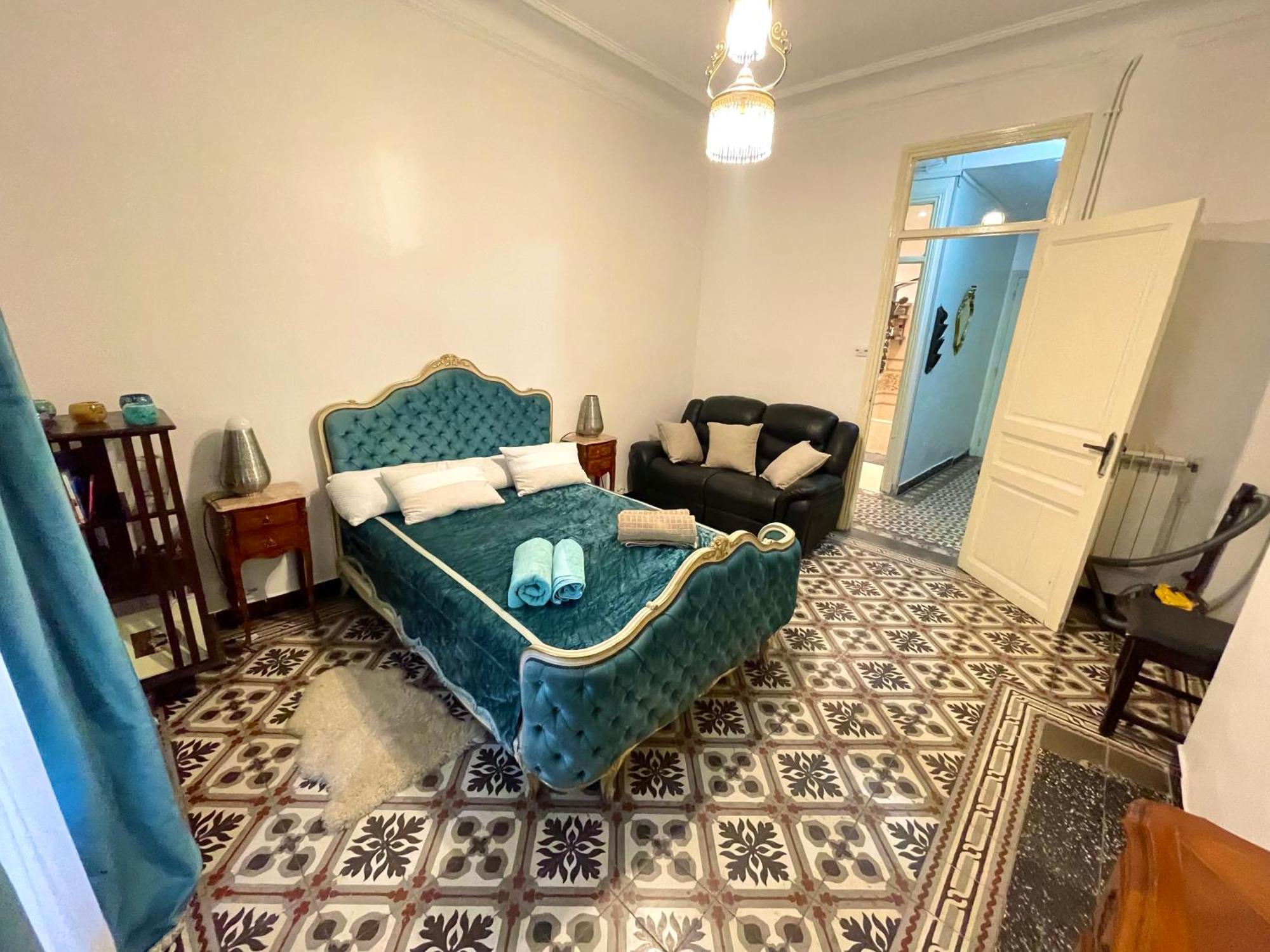 Appartement Dans Immeuble Haussmanien Algiers Buitenkant foto